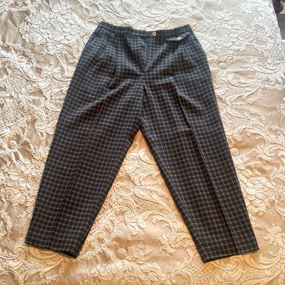 Blu's Designer 100% High-Quality Wool Women's Pant Suit Size 14! - Picture 12 of 16